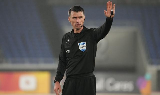 乌兹头号裁判执法中泰之战 关键赛事执法尺度严格